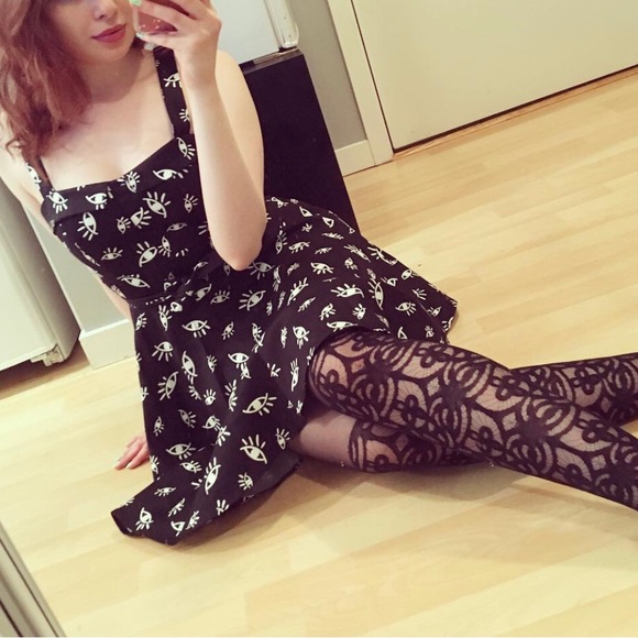 Cute eyeprint dress - Picture 3 of 3